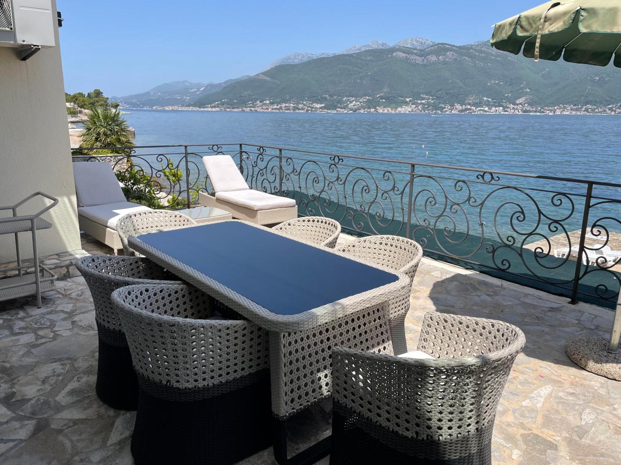Beachfront Villa Pearl Of Adria Krašići Exterior photo